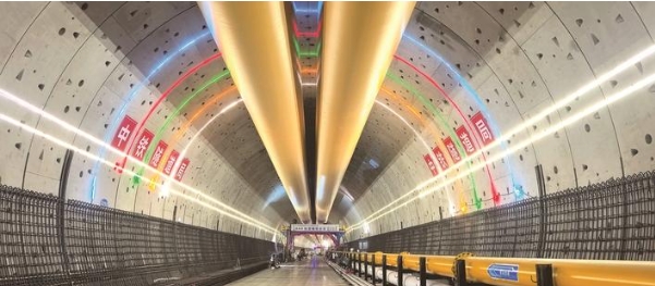 崇太長(zhǎng)江隧道“領(lǐng)航號(hào)”掘進(jìn)突破7000米