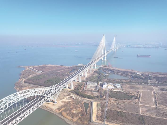 南通制造助力常泰長(zhǎng)江大橋正式通車